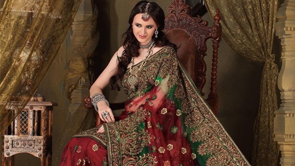 Guide on Picking Bridal Sarees