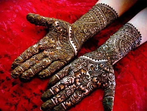 How to Remove The Mehendi Color at Home