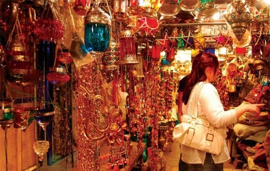 Best Shopping Places in Delhi - The Famous Five Haunts For Fashionistas, Unveiled