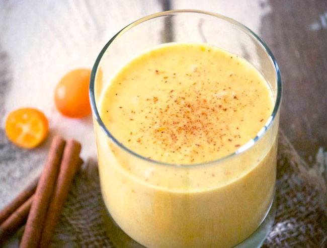 Beauty benefits of turmeric Milk