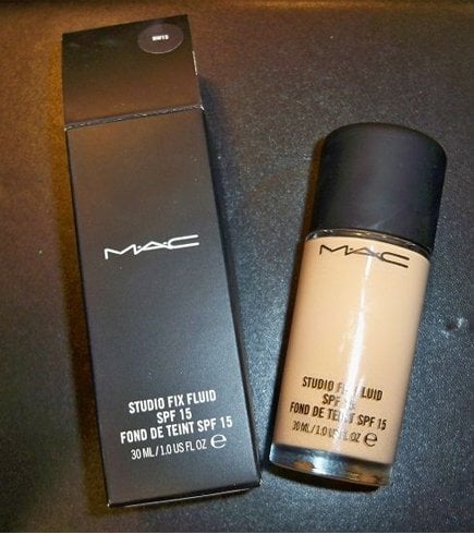 MAC Studio Finish Foundation With SPF 15