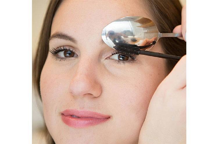 Use the spoon to avoid mascara marks