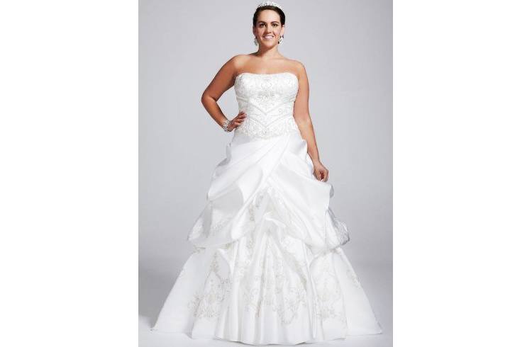 Plus size wedding costumes