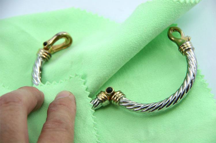 How to Clean Jewelry at Home