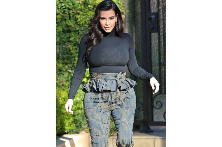 Kim Kardashian pregnent style