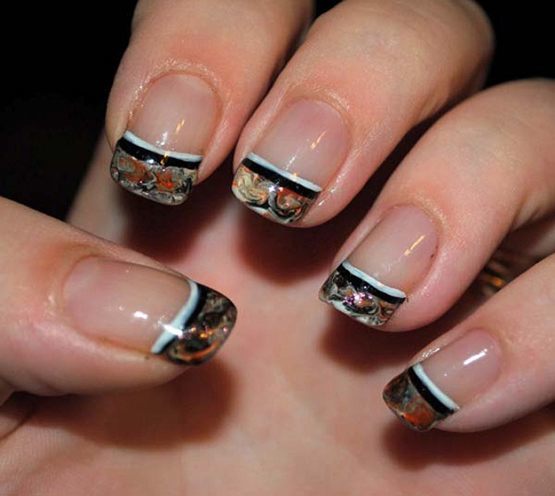 Nail Art Designs, die nur mit einem Klebeband ausgeführt werden können  