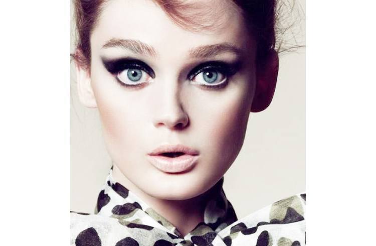 Black eyeliner makeup