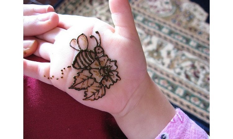 flower mehndi designs for kids