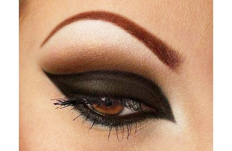 Gothic black liner for eyes