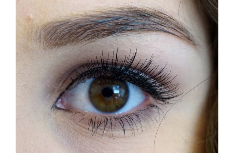 Nude lash lines