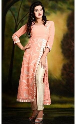 Trendy Pakistani Street Style Fashion Ideas for Women