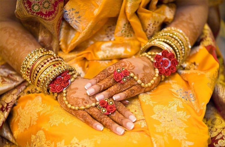 Bridal ornate bangles
