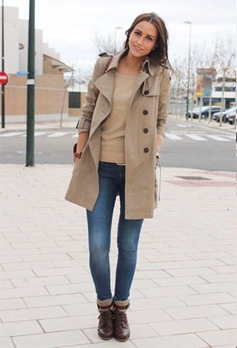 Layer t-shirt with trench coat