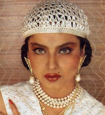 Rekha in twiggy eyed look