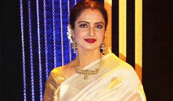 Smashing Looks Of Rekha