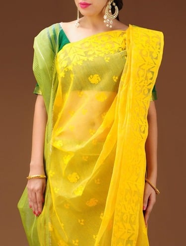 10 Chic Saree Styles für Durga Puja 2015 - Enthülle die Göttin in dir  