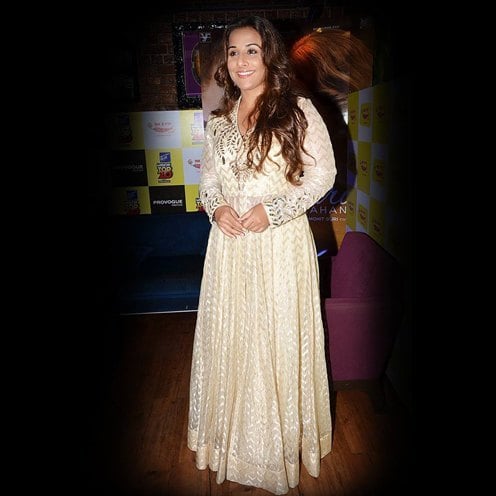 Vidya Balan Dressing up by Anita Dongre