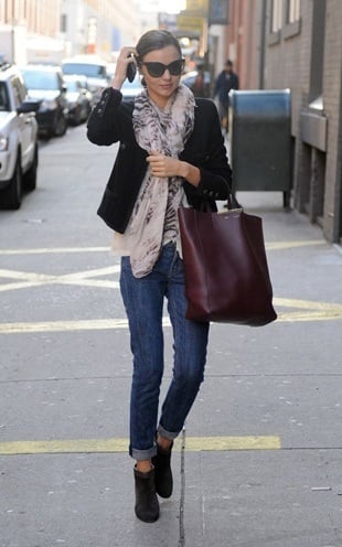 Miranda Kerr cuffed skinny jeans