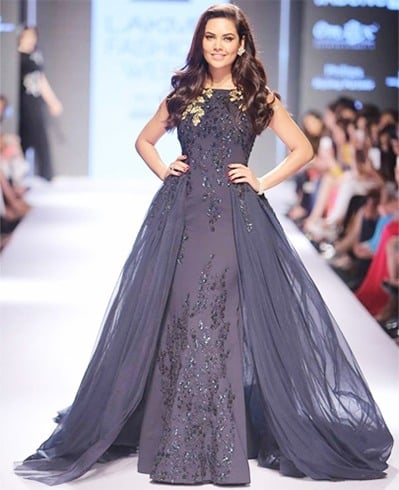 Esha Gupta for Ridhi Mehra at LFW 2015