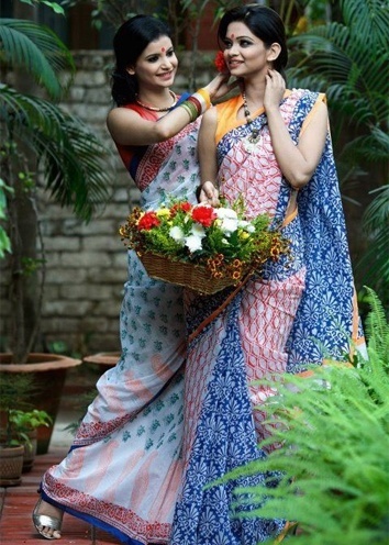famous saree styles for Durga Puja