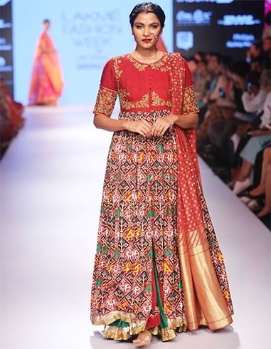 Gaurang designs at LFW 2015