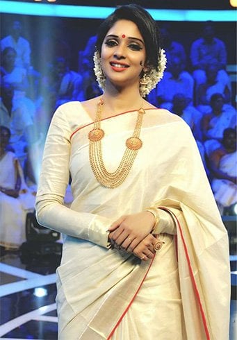 Style Your Kerala Kasavu Saree Like a Celeb  Keep Me Stylish