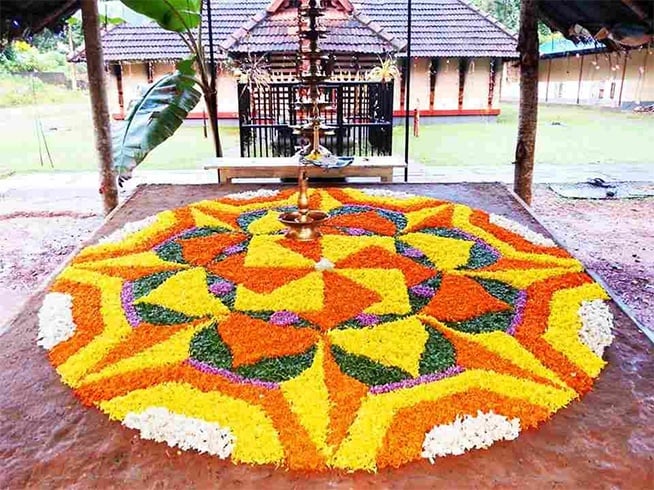 Onam pookalam в керале