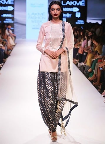 LFW 2015 Day 01: Whites and Reds by Nikhil Thampi and Payal Singhal