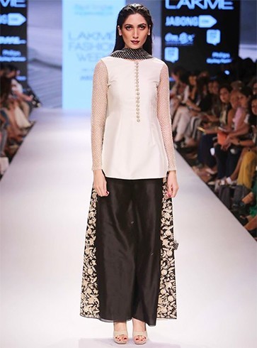 Payal singhal outfits