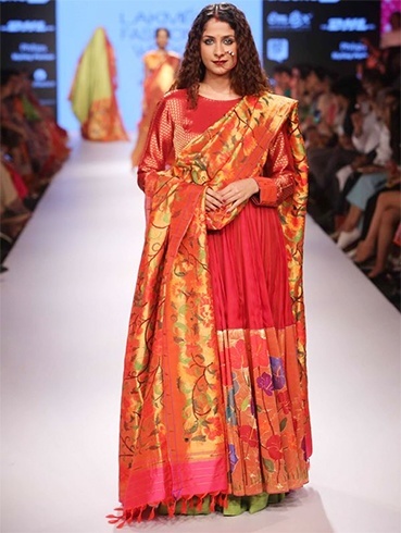 LFW 2015 Day 2: Weaves By Gaurang Will Surely Leave You Breathless!