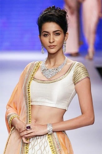 simple necklace IIJW 2015 Day 2