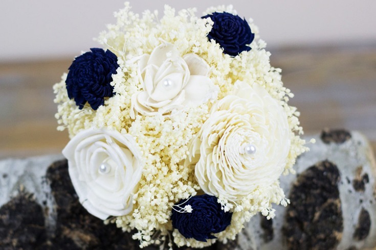 Snowflake ivory roses bouquets