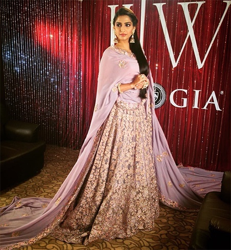 Sonam Kapoor in shyamal bhumika