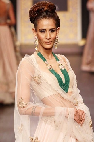 Thai Gems and Jewelry at IIJW 2015
