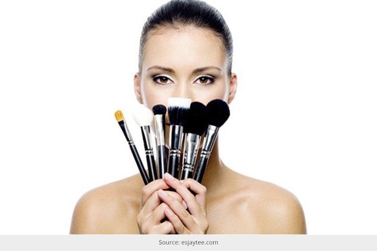 types of makeup brushes