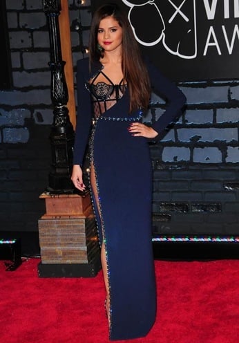 Selena Gomez At The Red Carpet style