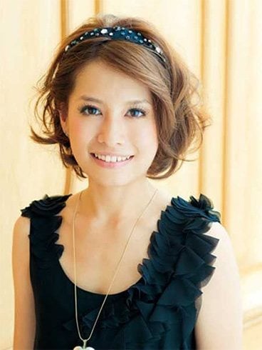 hair with studded headband