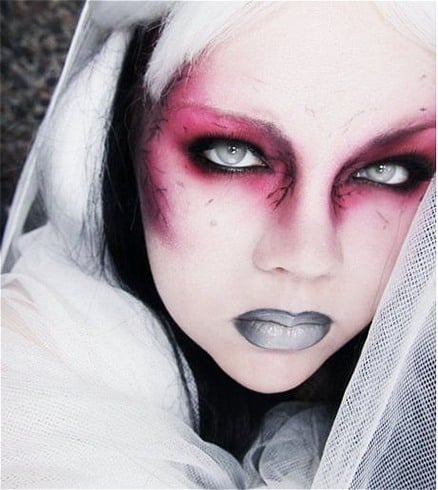 20 Most Terrifying and Simple Makeup for Halloween