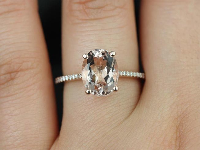 Oval diamond rings