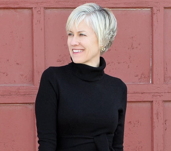 Short hairstyles for older women