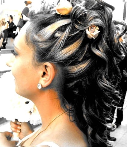 Streaked curls hairstyles