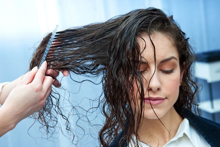 what causes hair breakage