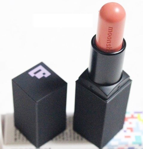 what shape is your lipstick