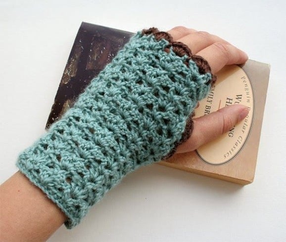 Winter crochet gloves