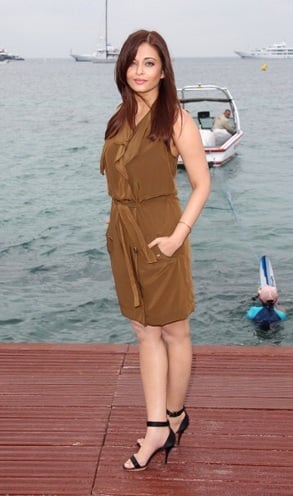 Aishwarya Rai attends a photocall at Cannes