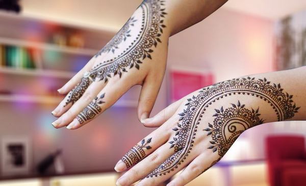 Back Hand Mehndi Design