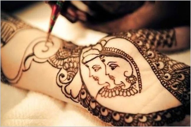 Traditional Karva Chauth Mehndi Design Pictures