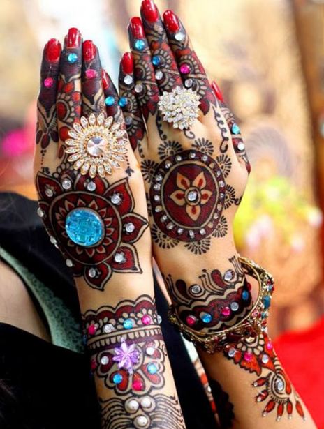 karva chauth ornamental mehendi