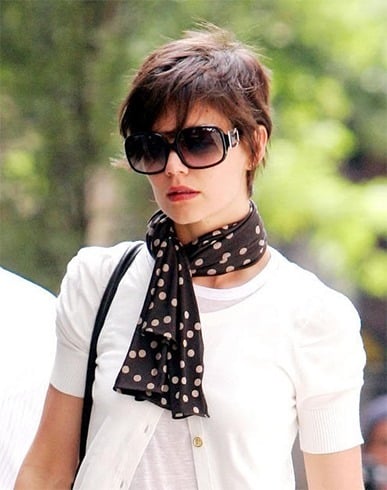 Katie Holmes pixie set hairdo