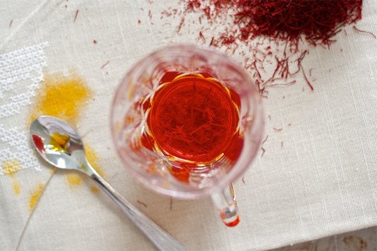 Make saffron tea